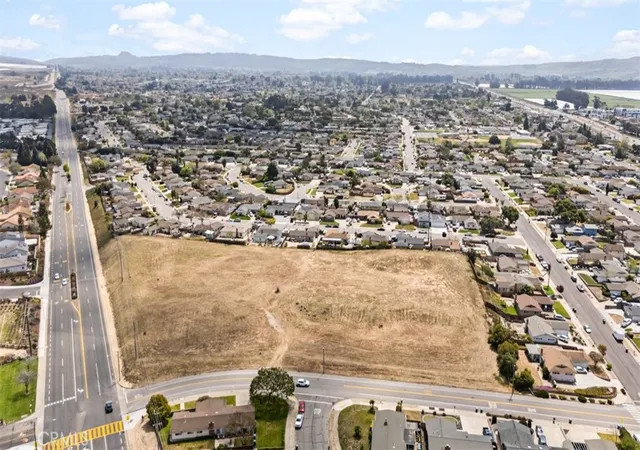 1st image of 400 E Waller Ln, Santa Maria, CA 93455 | MLS# PI25085531