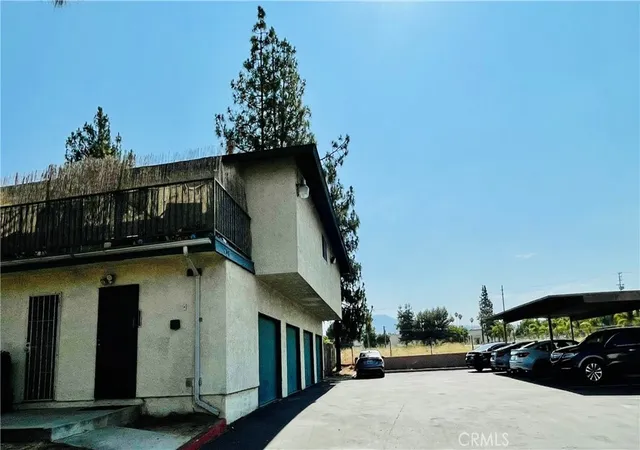 2nd image of 610 E Lugonia Ave #4, Redlands, CA 92374 | MLS# WS25085542