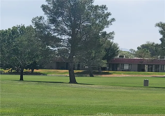2nd image of 27004 Reef Ln, Helendale, CA 92342 | MLS# HD25086394