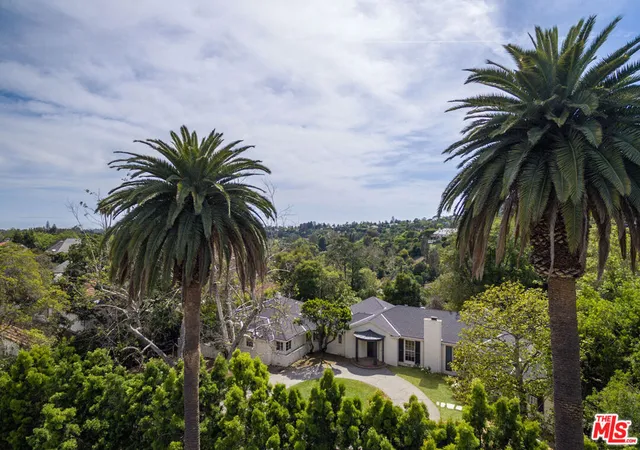Photo 3 of Land for sale at 7 Oakmont Dr, Los Angeles, CA 90049 | MLS# 25528162 | Listing updated on 2026-10-08