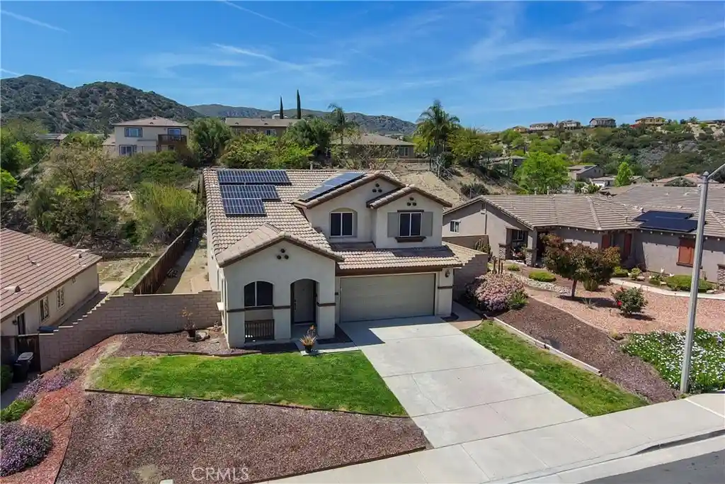 Photo 1 of Single family home for sale at 29435 Falling Leaf Dr, Lake Elsinore, CA 92530 | MLS# OC25090805 | Listing updated on 2026-10-19