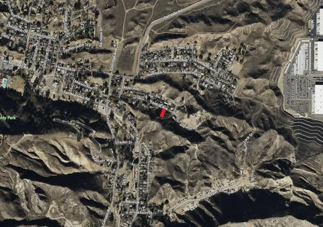 Homes for sale in Castaic, CA | 29718 Central Ave Ave, Castaic, CA 91384 | MLS# 219129144DA