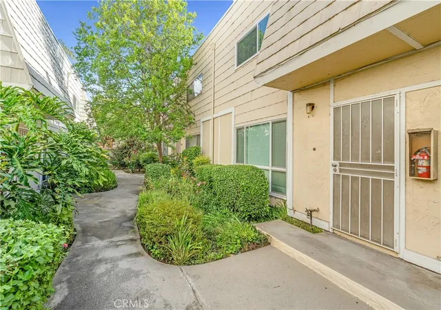 Listing Photo 1 - Condo for sale in building located at 1434 Highland Ave, Duarte, CA 91010 - Unit #10