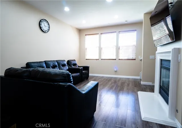 Photo 4 of Townhouse for sale at 216 W Merlot Dr, Covina, CA 91723 | MLS# WS25093735 | Listing updated on 2026-09-27