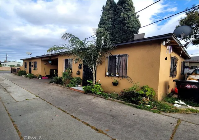 Photo 1 of Sale Pending at 6527 Marlow Ave, Bell Gardens, CA 90201 | MLS# IV25092363 | Listing updated on 2026-07-11