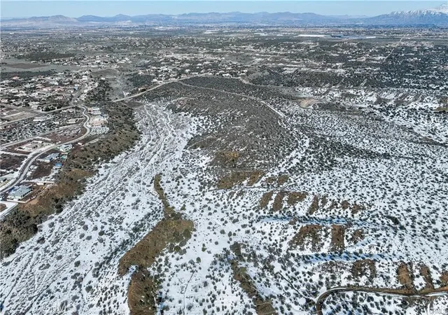 2nd image of 0 El Centro, Phelan, CA 92371 | MLS# HD25092593