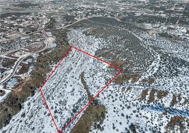 3rd image of 0 El Centro, Phelan, CA 92371 | MLS# HD25092593