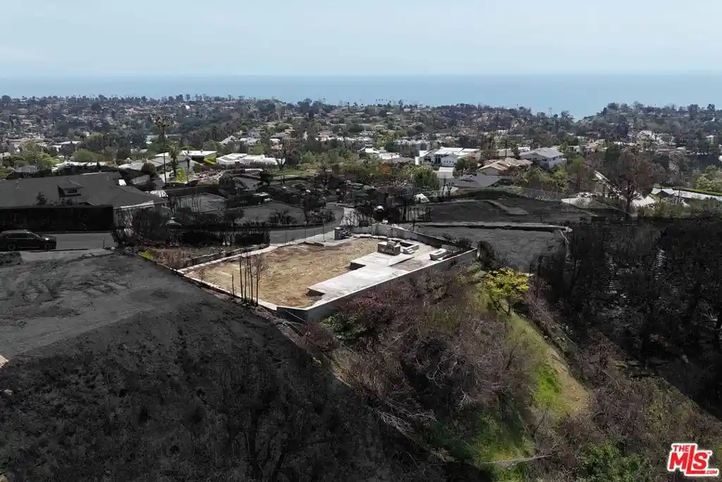 Photo 1 of Land for sale at 16021 Anoka Dr, Pacific Palisades, CA 90272 | MLS# 25531441 | Listing updated on 2026-10-22