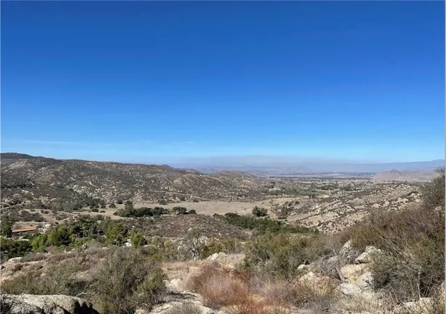 1st image of 7 Martin Rd, Hemet, CA 92544 | MLS# SW25093383