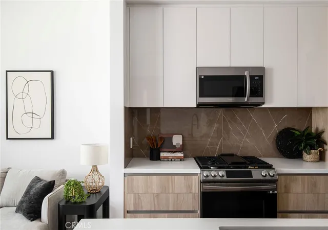3rd image of 118 Astronaut Ellison S Onizuka Street #804, Los Angeles, CA 90012 | MLS# PF25095331