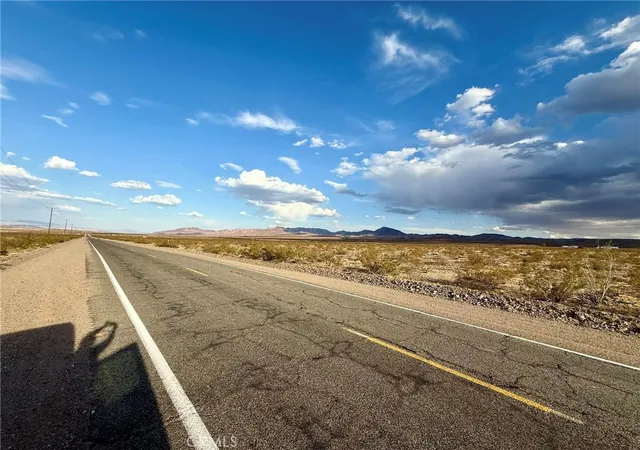 Photo 4 of Land for sale at 4160413 National Trails Hwy, Daggett, CA 92327 | MLS# HD25097223 | Listing updated on 2026-09-12