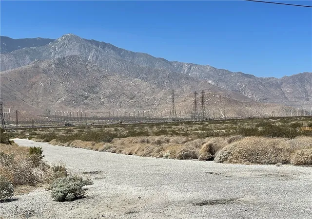 Photo 1 of Sale Pending at 55200 Hatton Pl, Whitewater, CA 92282 | MLS# SW25097386 | Listing updated on 2026-09-24
