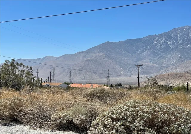 Photo 2 of Sale Pending at 55200 Hatton Pl, Whitewater, CA 92282 | MLS# SW25097386 | Listing updated on 2026-09-24