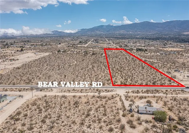 2nd image of 1323 Bear Valley Rd, Pinon Hills, CA 92372 | MLS# HD25097253