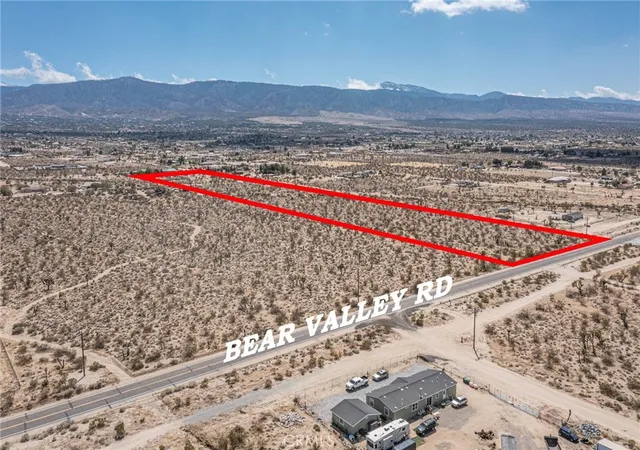 3rd image of 1323 Bear Valley Rd, Pinon Hills, CA 92372 | MLS# HD25097253