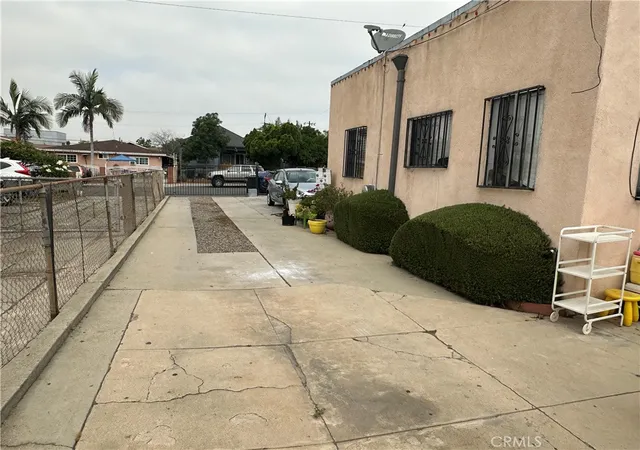 1st image of 606 S Kern Ave, Los Angeles, CA 90022 | MLS# CV25097203