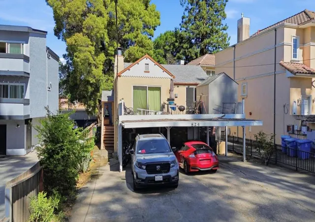 Photo 3 of Multi family home for sale at 824 El Camino Real, Burlingame, CA 94010 | MLS# ML82005442 | Listing updated on 2026-09-30