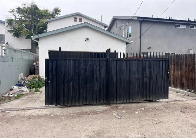 27th image of 10970 Avalon Blvd, Los Angeles, CA 90061 | MLS# DW25098987