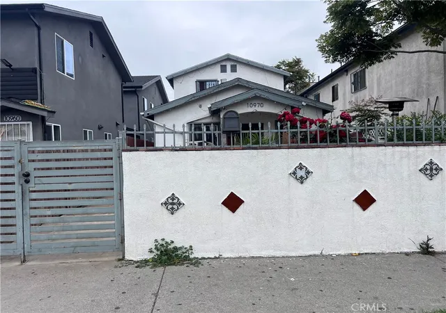 5th image of 10970 Avalon Blvd, Los Angeles, CA 90061 | MLS# DW25098987