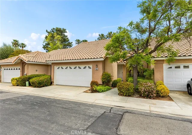 Homes for sale in Banning, CA | 672 La Quinta Dr, Banning, CA 92220 | MLS# IG25097954