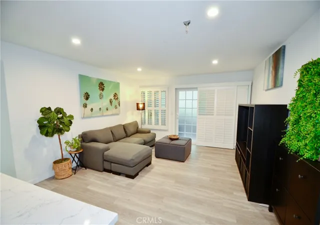 3rd image of 8712 Chessington Dr #255D, Inglewood, CA 90305 | MLS# SB25099007