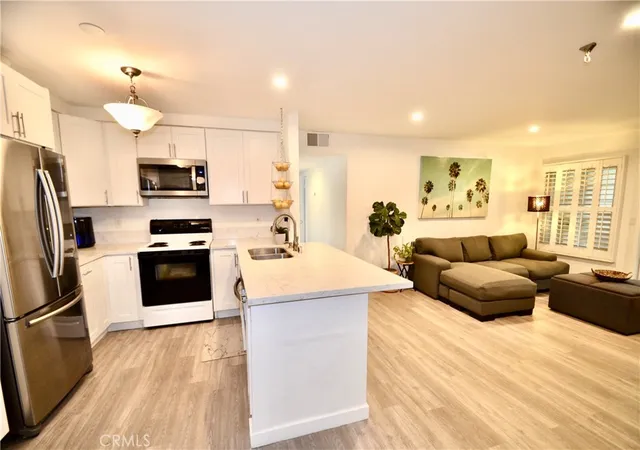 5th image of 8712 Chessington Dr #255D, Inglewood, CA 90305 | MLS# SB25099007