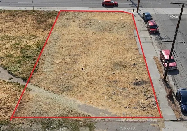 2nd image of 377 S Mount Vernon Ave, Colton, CA 92324 | MLS# MB25101154