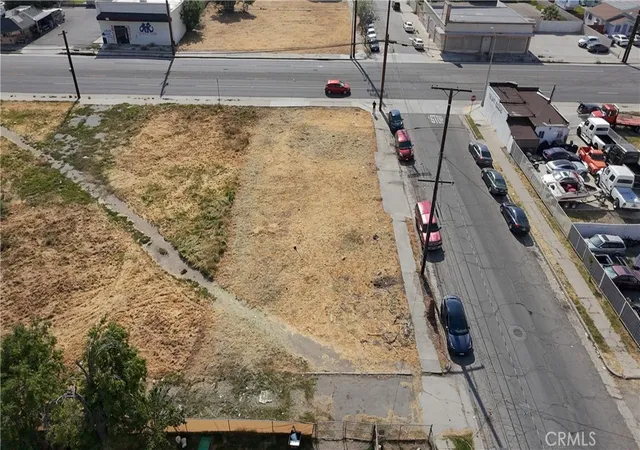 3rd image of 377 S Mount Vernon Ave, Colton, CA 92324 | MLS# MB25101154