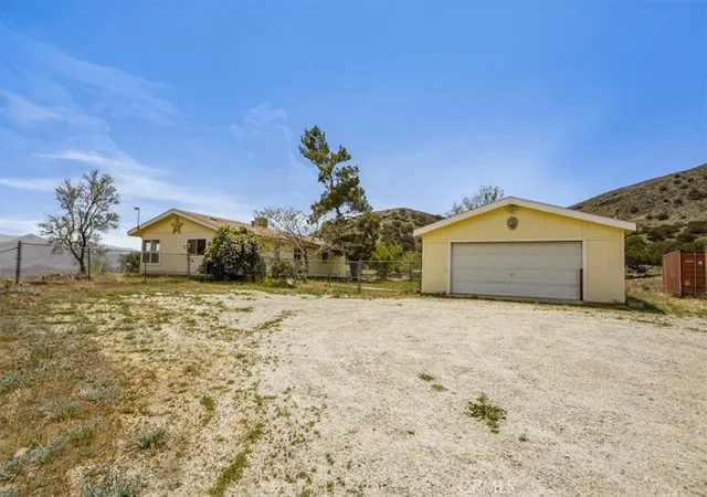 Photo 2 of Manufactured home for sale at 34525 Red Rover Mine Rd, Acton, CA 93510 | MLS# SR25100980 | Listing updated on 2026-09-29