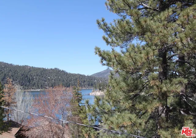 Photo 3 of Single family home for sale at 772 Cove Dr, Big Bear Lake, CA 92315 | MLS# 25535375 | Listing updated on 2026-09-14