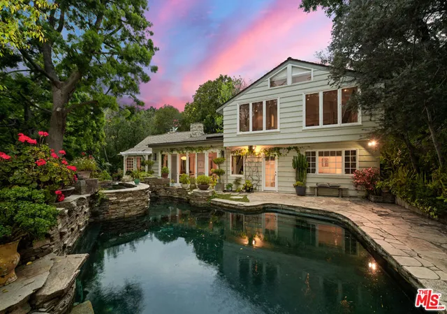 Photo 1 of Single family home for sale at 2576 Benedict Cyn Dr, Beverly Hills, CA 90210 | MLS# 25534991 | Listing updated on 2026-05-19