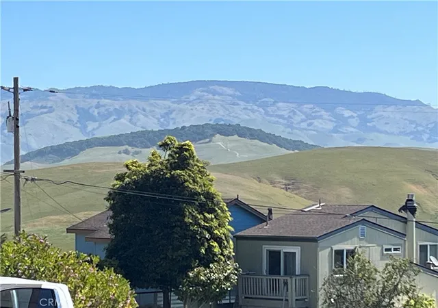 4th image of 35 Spencer St, Cambria, CA 93428 | MLS# SC25102389