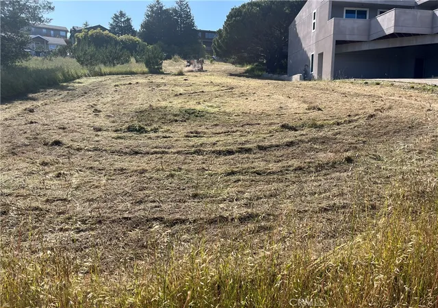 5th image of 35 Spencer St, Cambria, CA 93428 | MLS# SC25102389