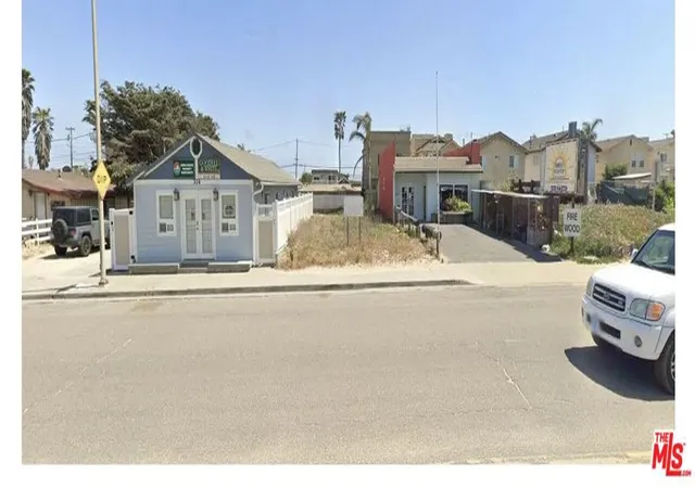 2nd image of 370 Pier Ave, Oceano, CA 93445 | MLS# 25536065