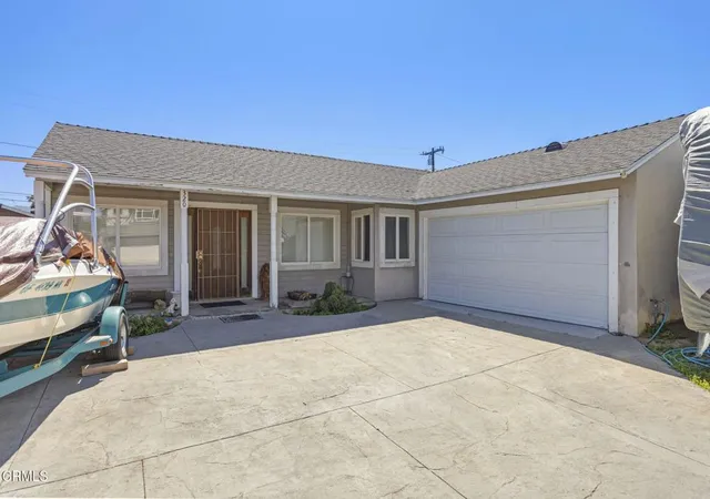 Homes for sale in Fillmore, CA | 320 D St, Fillmore, CA 93015 | MLS# V1-29843