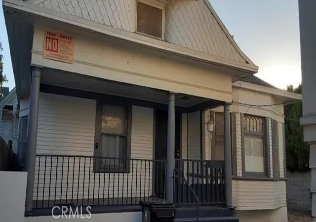 1st image of 1038 W 21st St, Los Angeles, CA 90007 | MLS# CV25101490