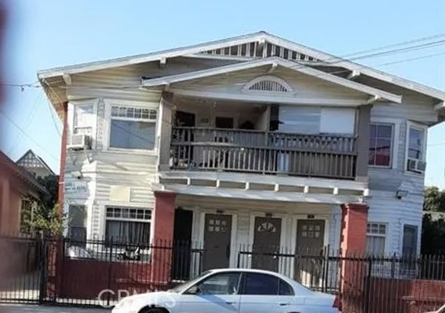 Photo 3 of House for sale at 1038 W 21st Street, Los Angeles, CA 90007 | MLS# CV25101490 | Listing updated on 2026-02-16