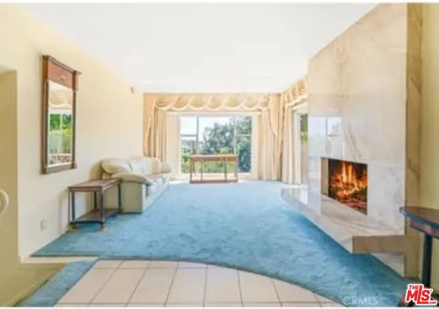 2nd image of 4938 Medina Rd, Woodland Hills, CA 91364 | MLS# 25533889