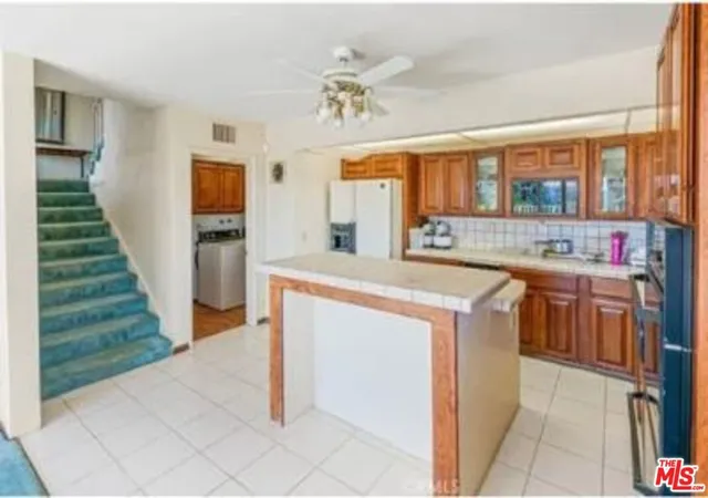 3rd image of 4938 Medina Rd, Woodland Hills, CA 91364 | MLS# 25533889