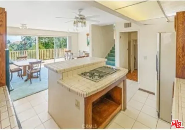 5th image of 4938 Medina Rd, Woodland Hills, CA 91364 | MLS# 25533889