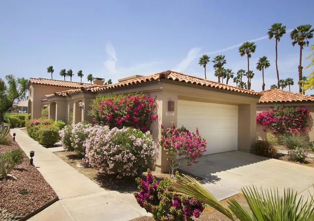 Listing Photo 1 - Condo for sale in building located at 38657 Dahlia Wy, Palm Desert, CA 92211