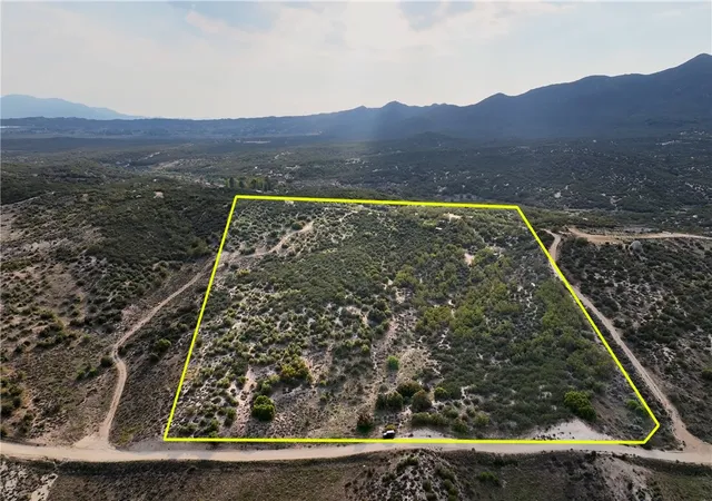 3rd image of 4 Indian Rd, Anza, CA 92539 | MLS# SW25105546