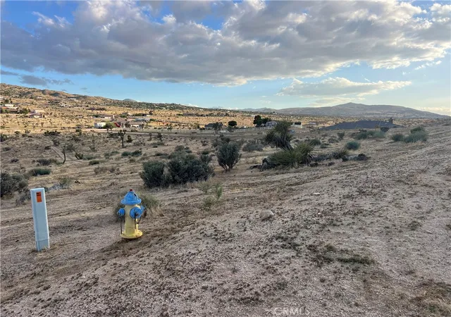 Photo 4 of Land for sale at 3 Ocotillo, Apple Valley, CA 92308 | MLS# HD25107246 | Listing updated on 2026-03-28