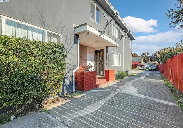 Photo 3 of Multi family home for sale at 7448 Lockwood St, Oakland, CA 94621 | MLS# 41097428 | Listing updated on 2026-05-28