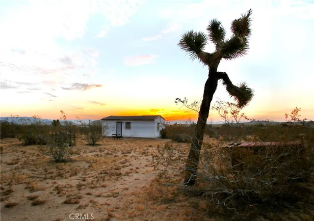 Photo 4 of House for sale at 177 Cherokee Trl, Yucca Valley, CA 92284 | MLS# JT25109103 | Listing updated on 2026-09-18