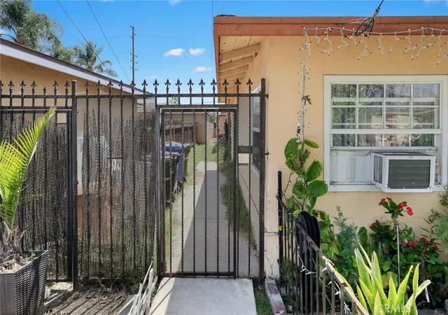 Photo 3 of House for sale at 12718 Shreve Rd, Whittier, CA 90602 | MLS# WS25110638 | Listing updated on 2026-04-16