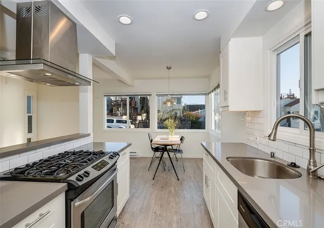 3rd image of 231 Longfellow Ave, Hermosa Beach, CA 90254 | MLS# SB25108231
