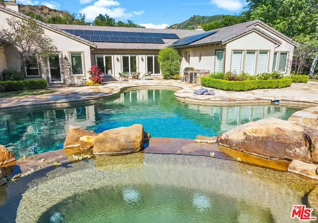 Homes for sale in Agoura Hills, CA | 29734 Mulholland Hwy, Agoura Hills, CA 91301 | MLS# 25540809