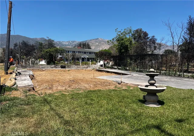 1st image of 419 W Altadena Dr, Altadena, CA 91001 | MLS# SR25110920