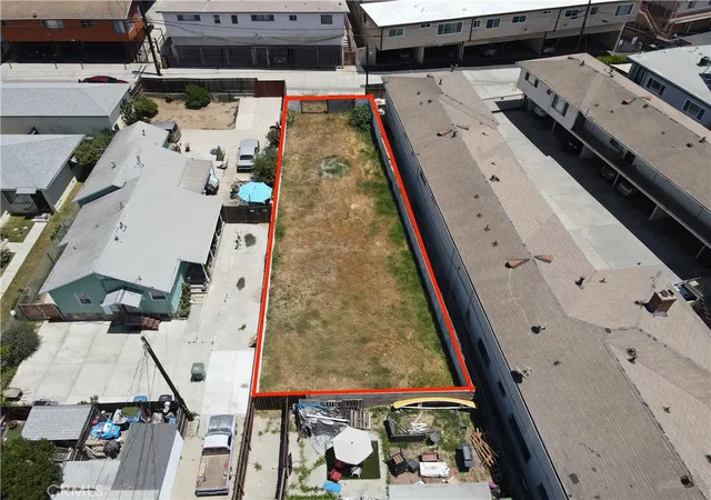 1st image of 802 N Market St, Inglewood, CA 90302 | MLS# SB25112824